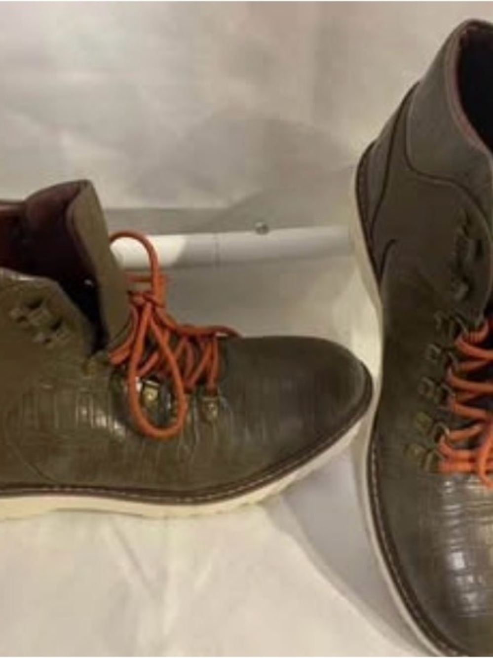 GUESS Faxon Men’s Hiker Boots size: 10.5